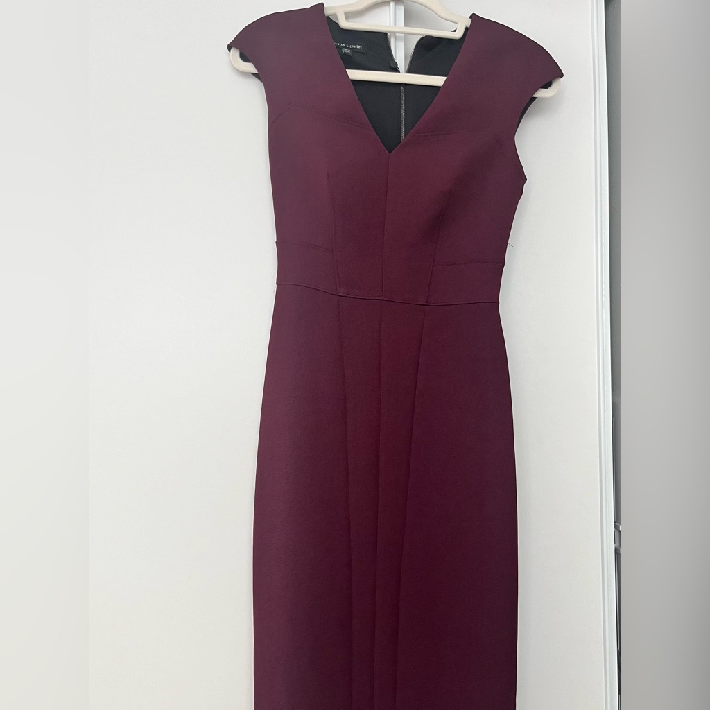 Judith & Charles Atlas Dress In Bordeaux